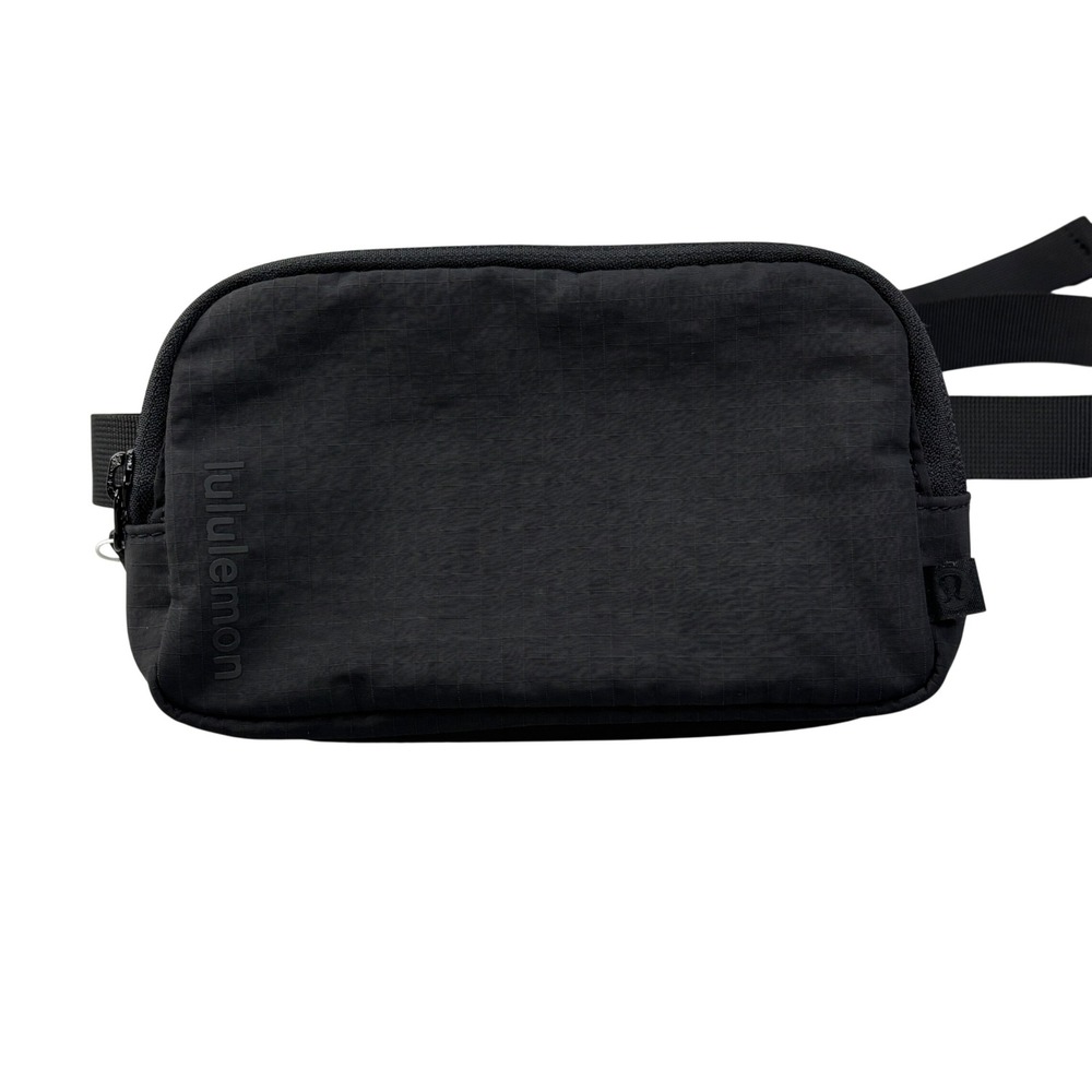 Lululemon Mini Belt Bag Black Ripstop Nylon Crossbody Fanny Pack LU9BJ9S NEW